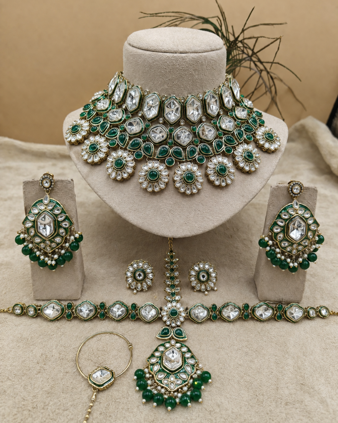 Shahi panna haar set