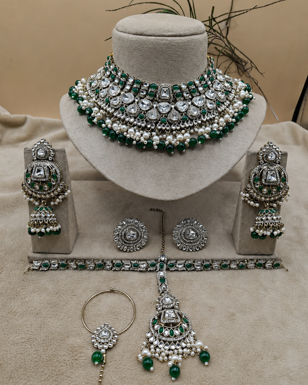 Rajsi Chandrika Set