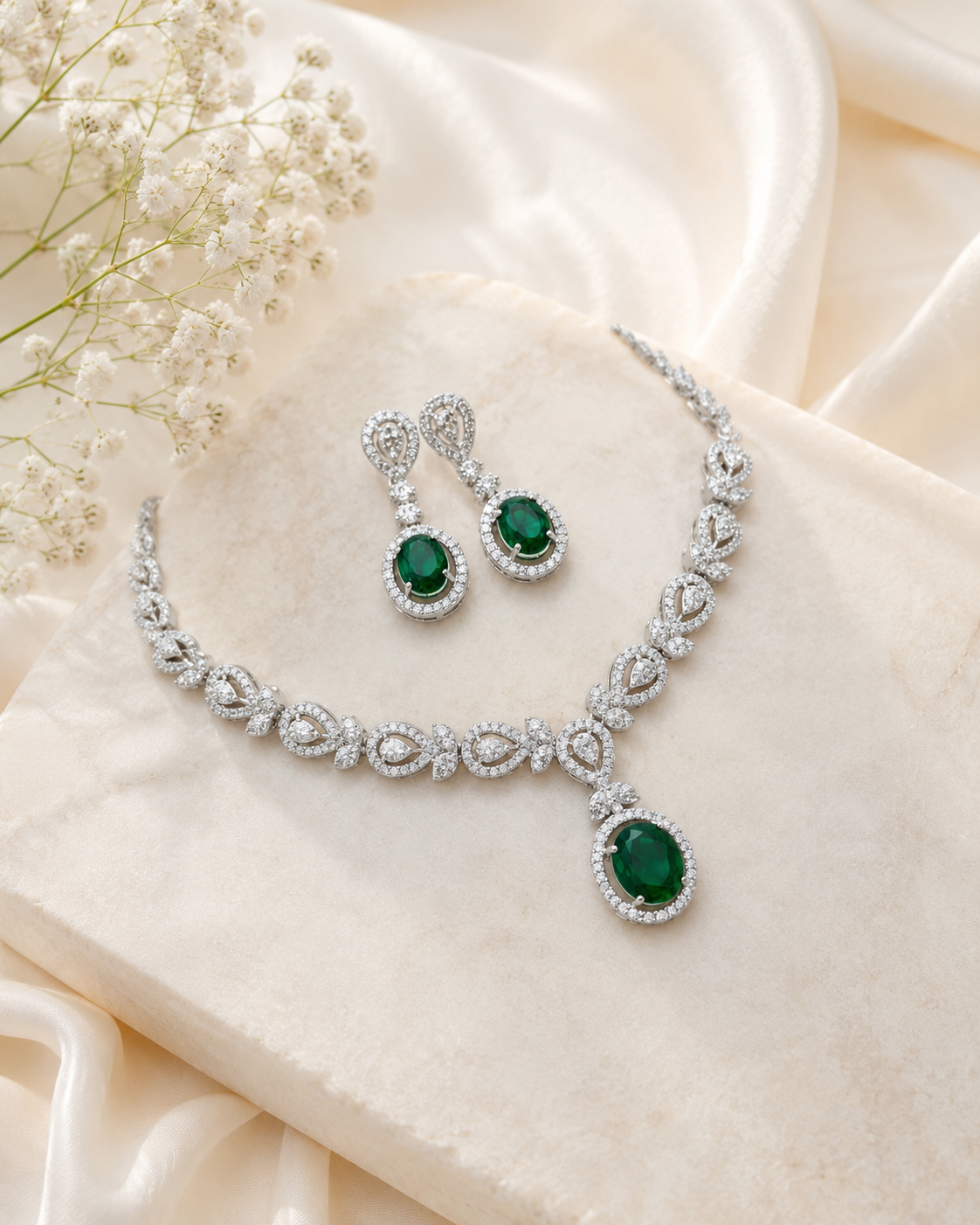 Emerald Halo Solitaire Necklace Set