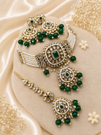 Emerald Green Kundan Pearl Necklace Set