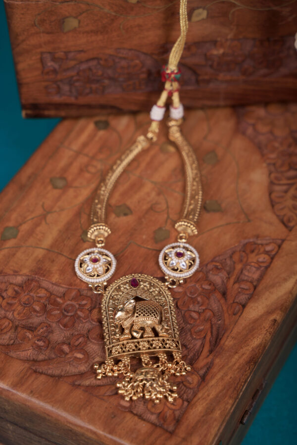Alternative view of Hathi Mahal Necklace