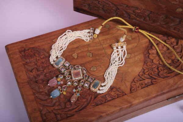 Alternative view of Pastel Pachi Choker