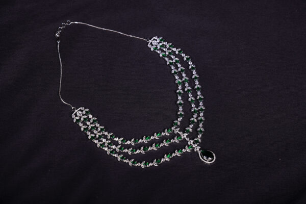 Alternative view of Emerald Trilayer