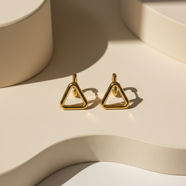 Triangle Minimal Huggies