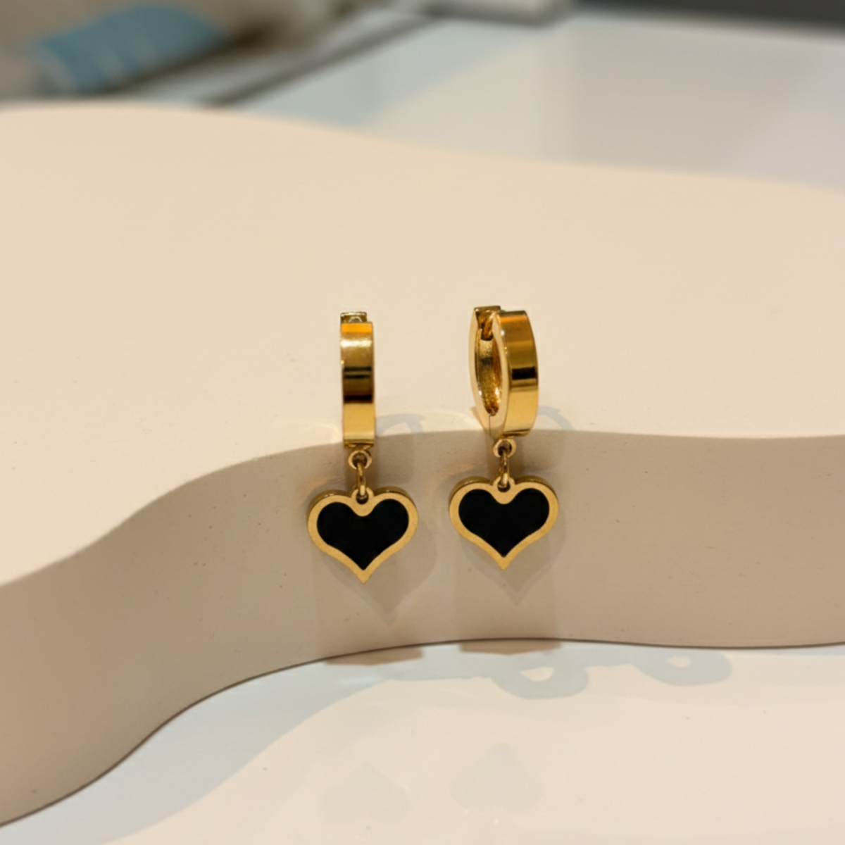 Black Heart Drop Huggies