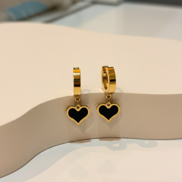 Black Heart Drop Huggies